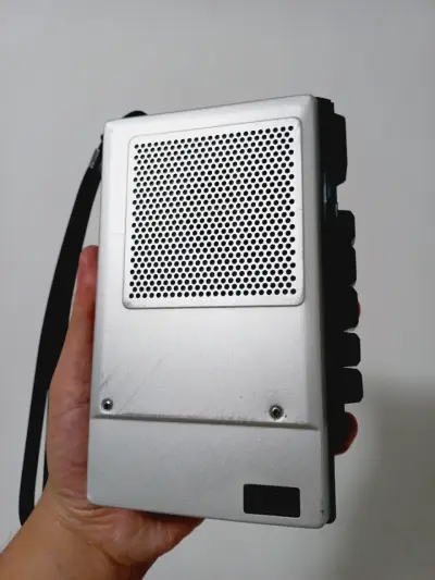 Sanyo M1000 Grabadora y Reproductora Vintage - miniatura 5