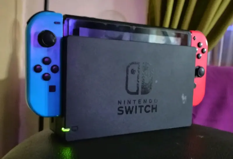 Nintendo Switch con juegos y estuche Super Mario - 2