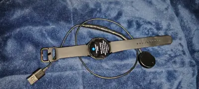 Vendo Samsung Galaxy Watch 4 (44mm) Negro - miniatura 1