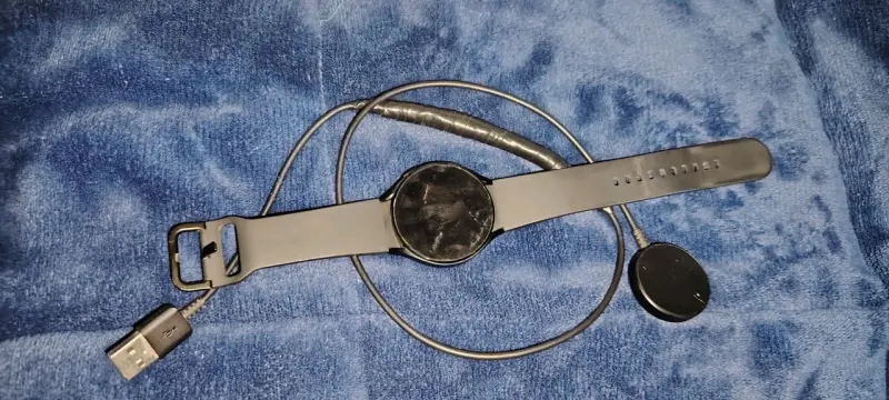 Vendo Samsung Galaxy Watch 4 (44mm) Negro - 2