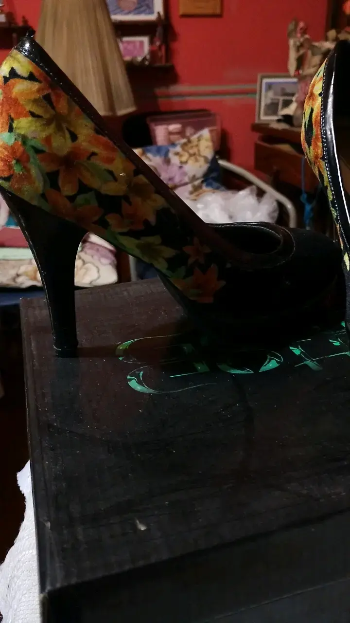 Zapatos de tacón Piccadilly florales negros - 2