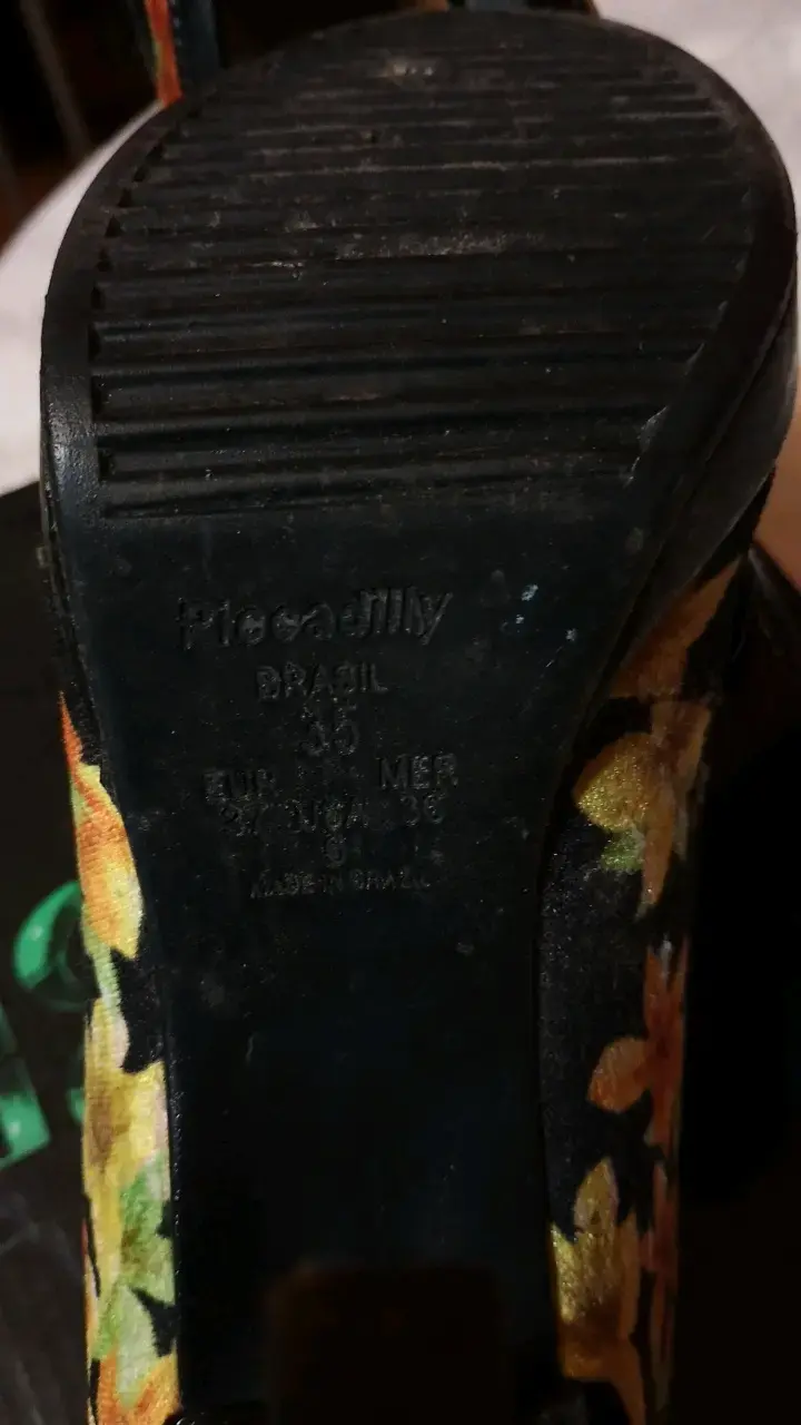 Zapatos de tacón Piccadilly florales negros - 3