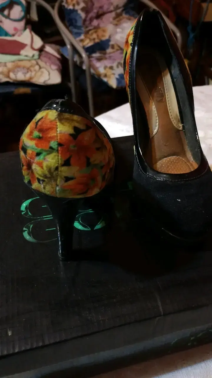 Zapatos de tacón Piccadilly florales negros - 4