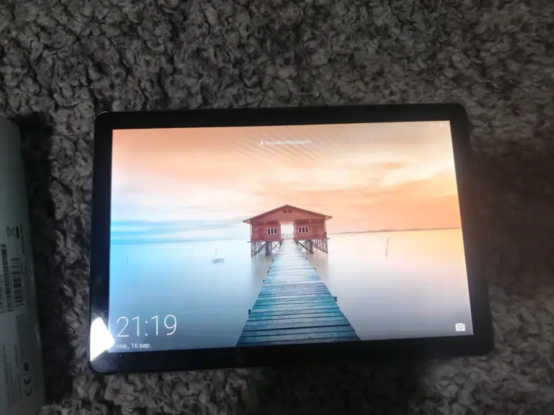 Tablet Huawei MediaPad M5 Lite con detalle - 3