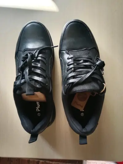 Zapatillas negras de cuero para hombre - miniatura 2