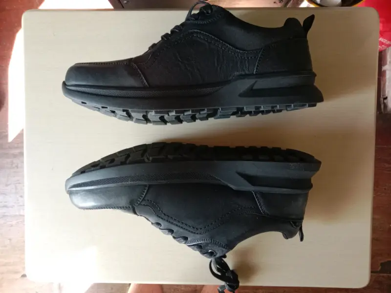 Zapatillas negras de cuero para hombre - 4
