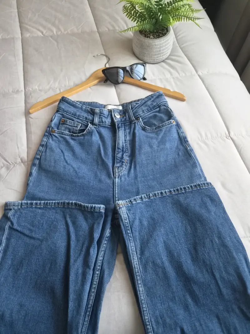Jeans de mezclilla azul para mujer - 3