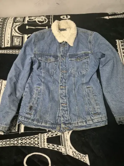 Chaqueta de mezclilla con forro de borrego - miniatura 2