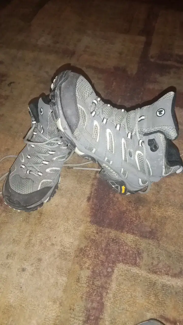 Botas de senderismo gris para hombre