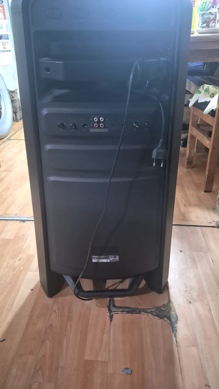 Parlante Samsung MX-T70 con Bass Boost - 4
