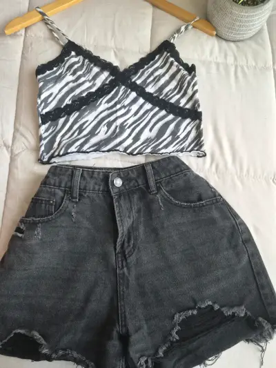 Set de tops estampados animal print - miniatura 2
