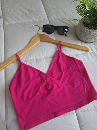 Top corto fucsia para mujer - miniatura 1