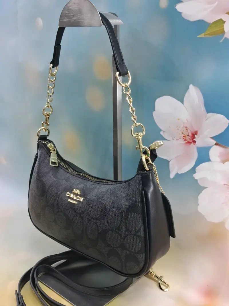 Cartera de Hombro Coach Negra con Cadena - 4