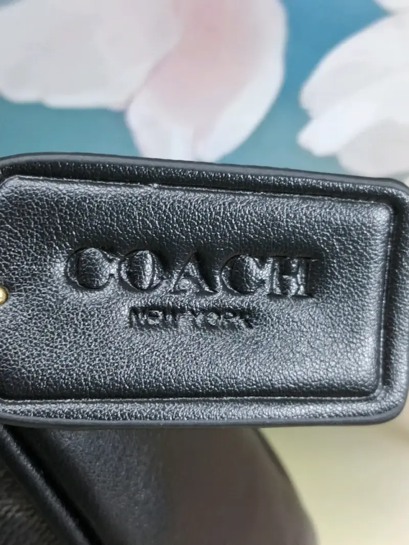 Cartera de Hombro Coach Negra con Cadena - 5