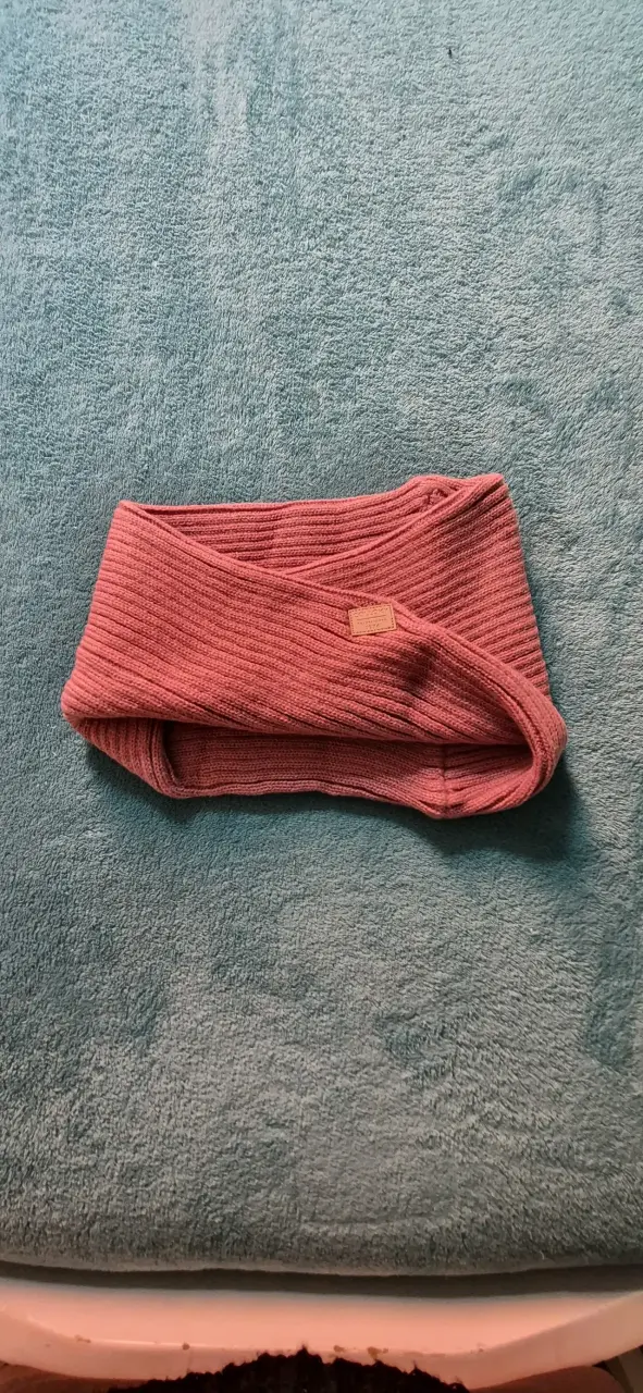 Cuello de lana rosado para invierno - 3