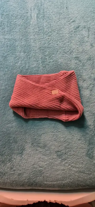 Cuello de lana rosado para invierno - miniatura 3