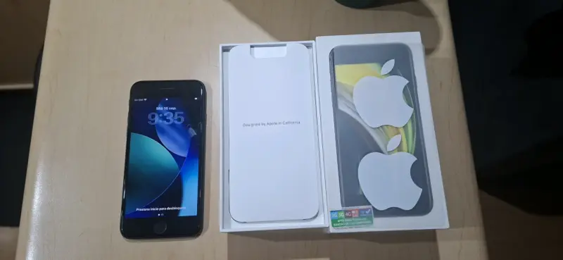 iPhone SE 2da Gen 64GB, 100% Bateria - 1