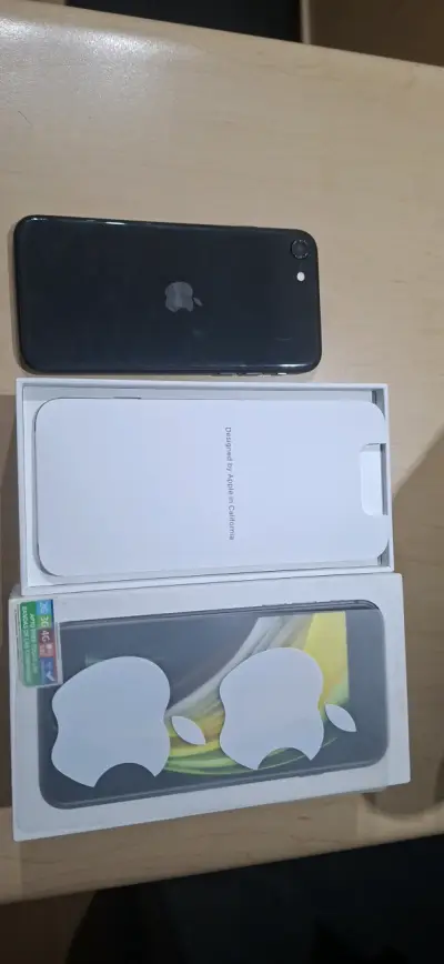iPhone SE 2da Gen 64GB, 100% Bateria - miniatura 3
