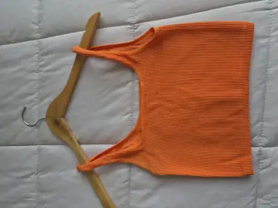Top corto naranja sin mangas para mujer - miniatura 1
