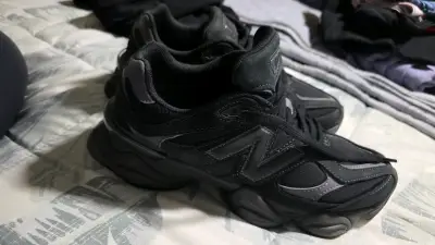 Zapatillas deportivas negras New Balance para hombre - miniatura 4