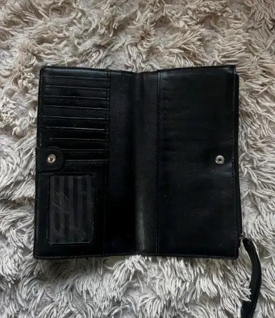 Cartera de mano negra con tachas Victoria's Secret - miniatura 2