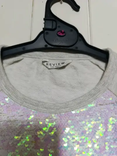 Polerón con lentejuelas gris y lila para niña - miniatura 2
