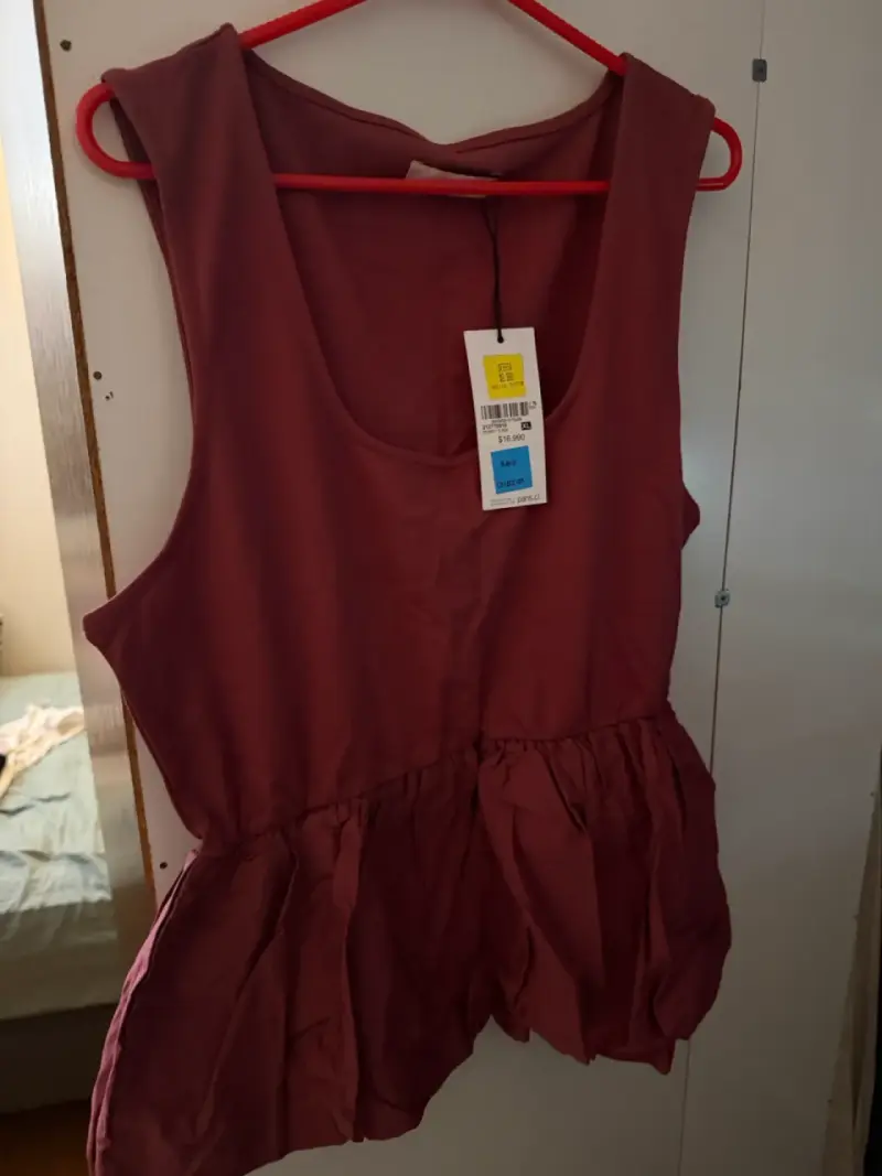 Polera sin mangas color burdeos talla XL - 1