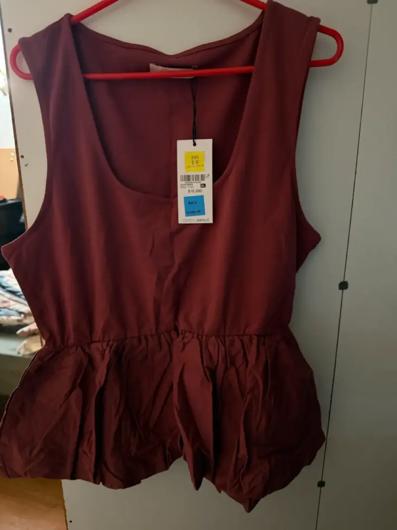 Polera sin mangas color burdeos talla XL - 2