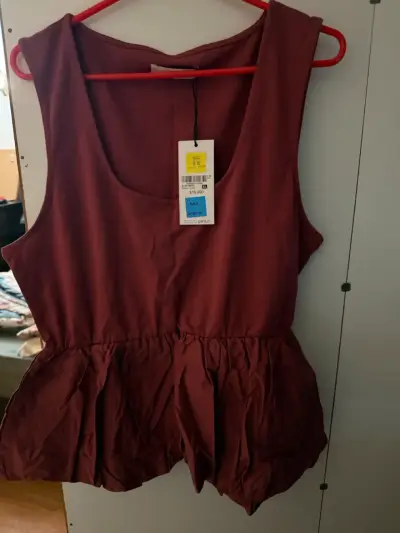 Polera sin mangas color burdeos talla XL - miniatura 2