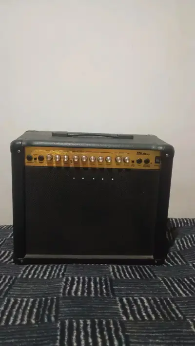 Amplificador Marshall MG30DFX para guitarra - miniatura 1