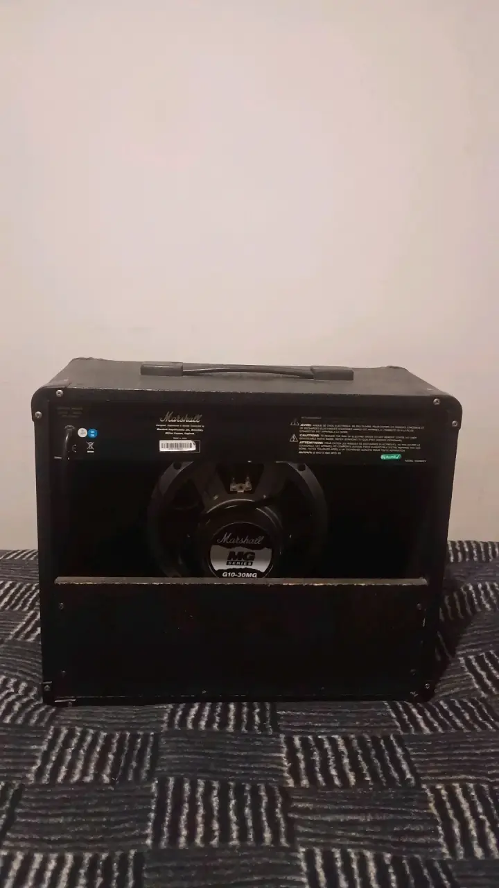 Amplificador Marshall MG30DFX para guitarra - 2