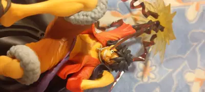 Figura de acción Luffy One Piece con base - miniatura 2