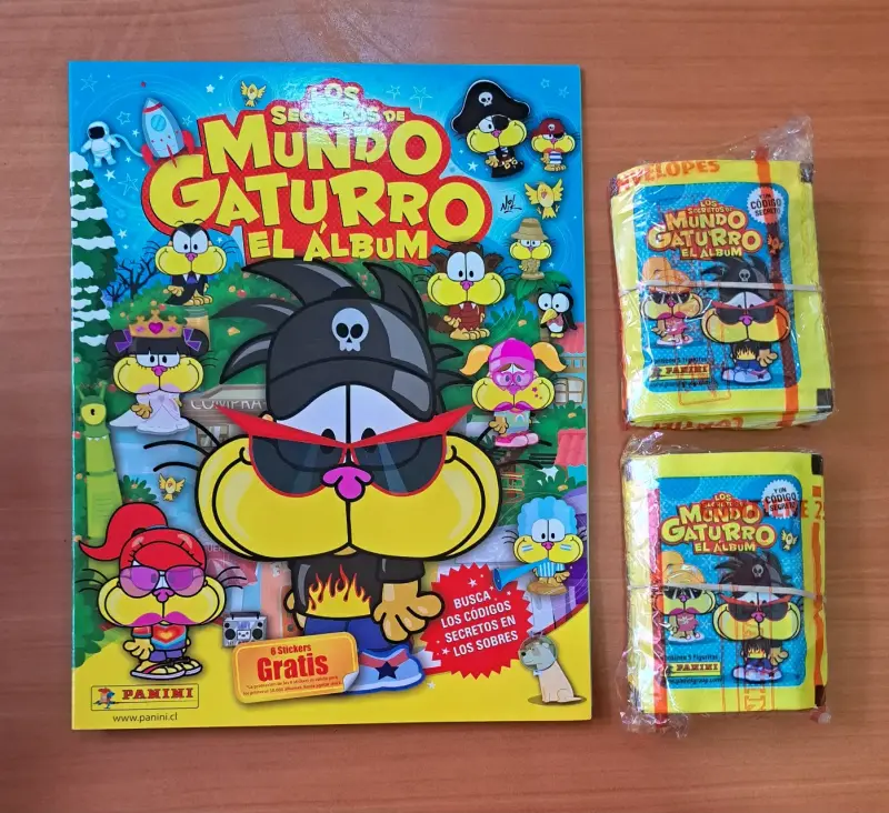 Álbum tapa blamda Mundo Gaturro Panini + 50 sobres