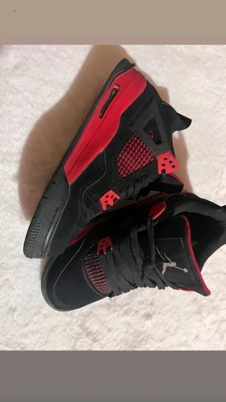 Retro 4 🔴 - 2