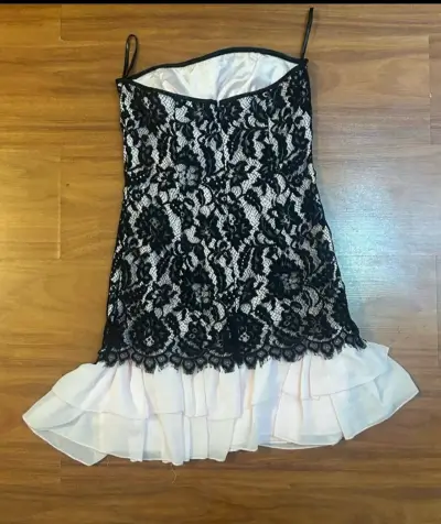 Vestido de encaje negro y blanco Jessica McClintoc - miniatura 4
