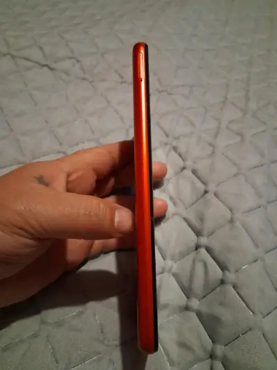 Smartphone Samsung Galaxy A12 rojo en buen estado - miniatura 4