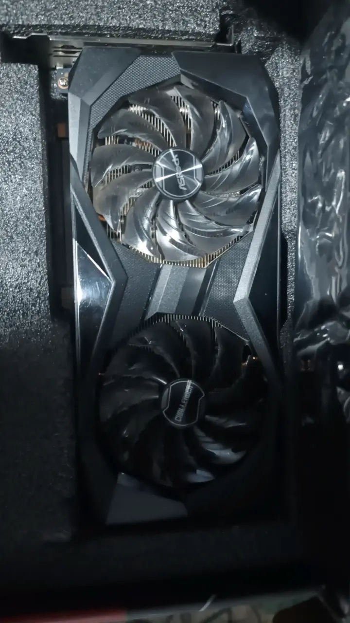 Tarjeta gráfica ASRock AMD Radeon RX 6600 - 2