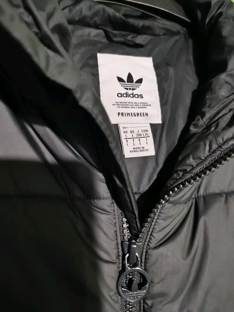 Chaqueta acolchada negra Adidas con capucha - 4