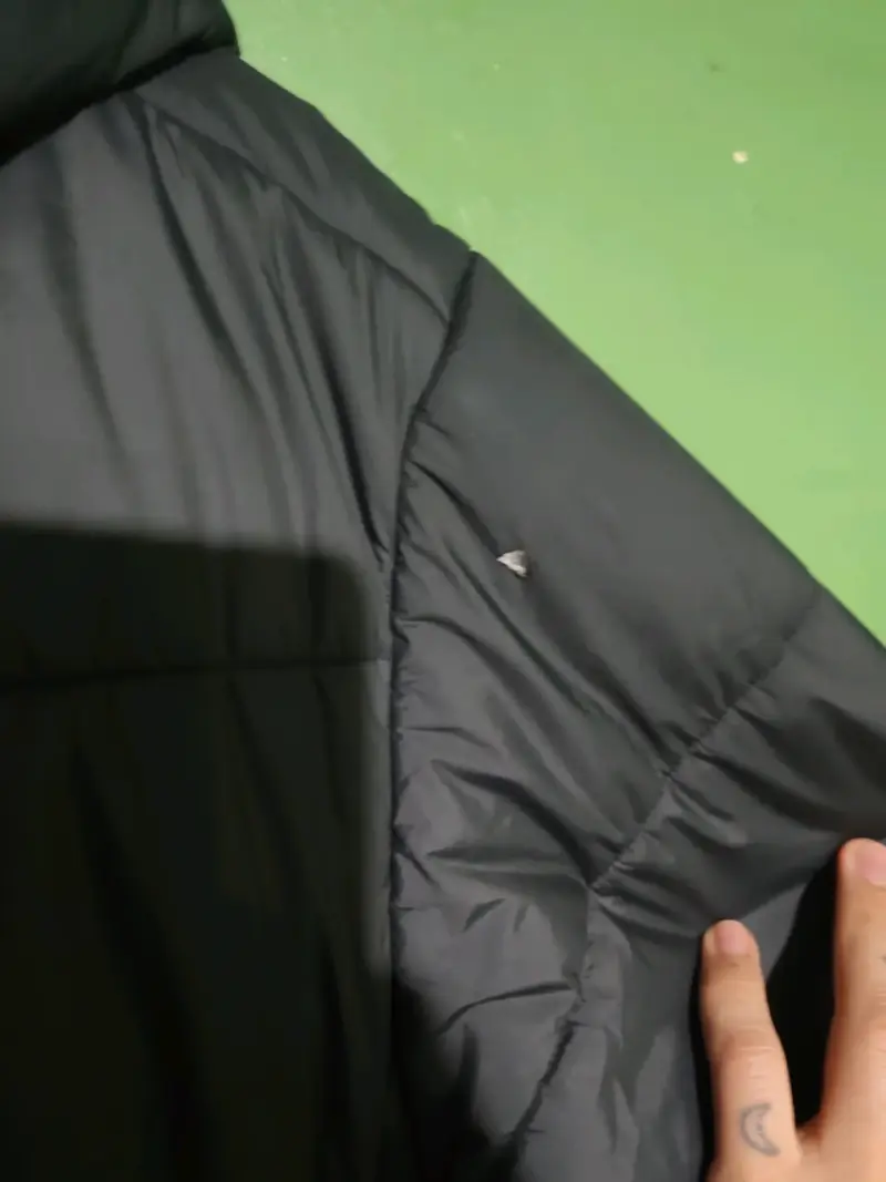 Chaqueta acolchada negra Adidas con capucha - 6