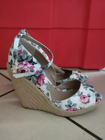 Sandalias para mujer - miniatura 1