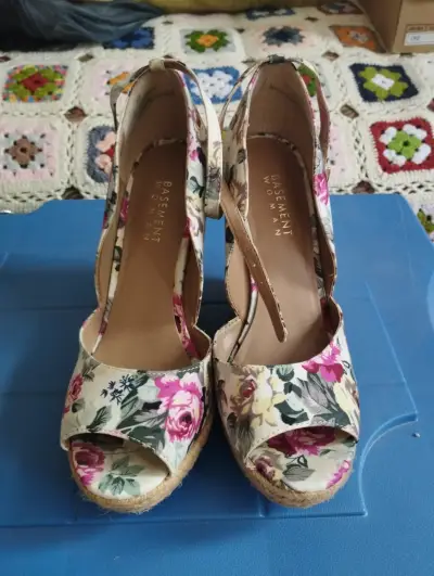 Sandalias para mujer - miniatura 2
