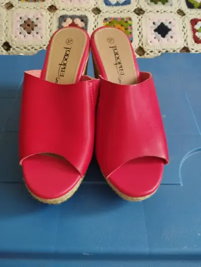 Sandalias para mujer - miniatura 3