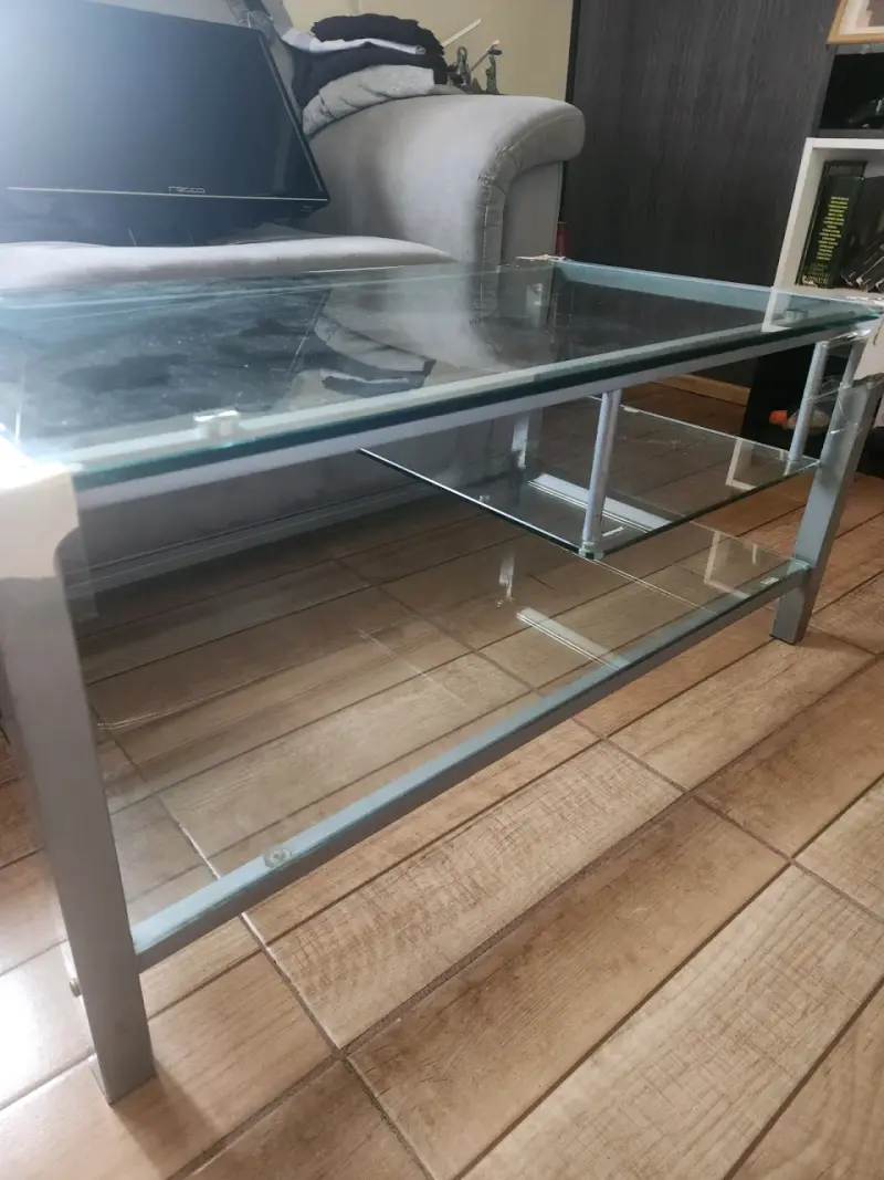 Mesa de Centro de Vidrio y Metal - 1