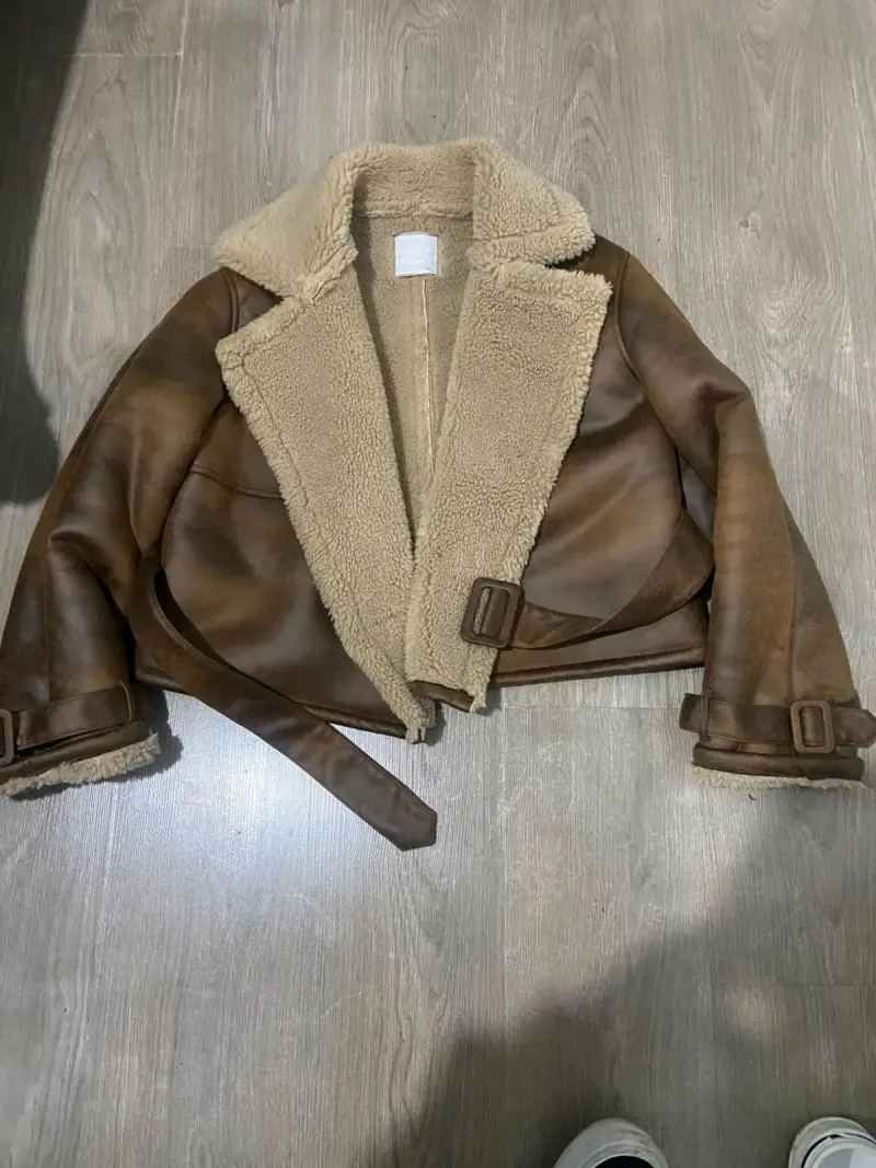 Chaqueta de cuero marrón con forro de lana