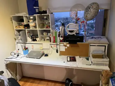 Cama abatible con escritorio y estantería - miniatura 3