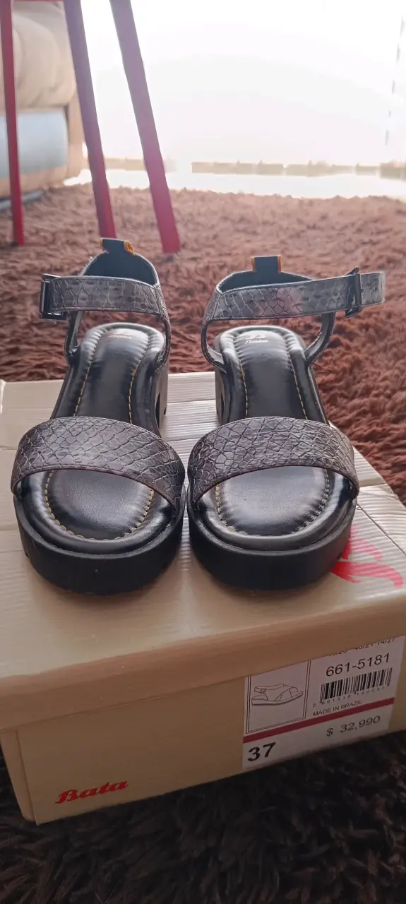 Sandalias de cuero sintético Bata negras - 4