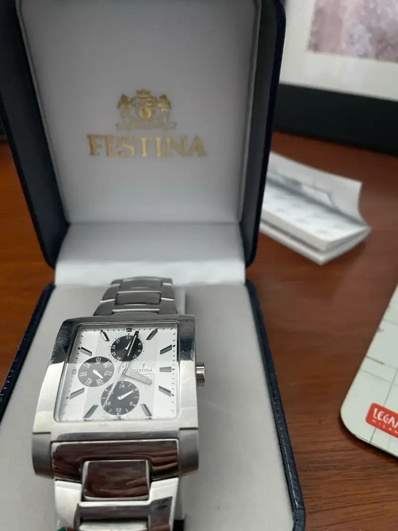 Reloj Festina cronógrafo de acero inoxidable - 2