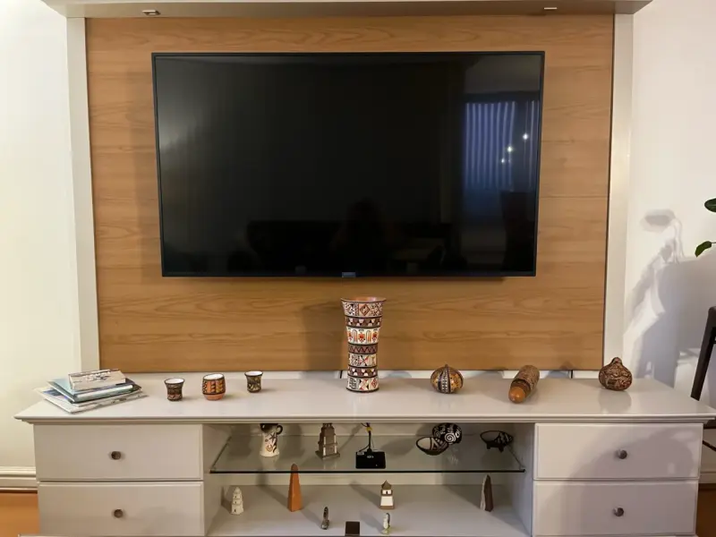 Mueble de TV con repisas y cajones - 3