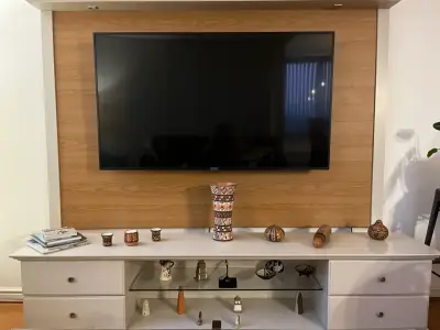 Mueble de TV con repisas y cajones - miniatura 3