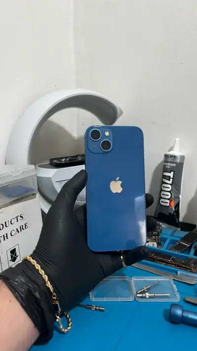 iPhone 13 Azul 128GB en Buen Estado - miniatura 1